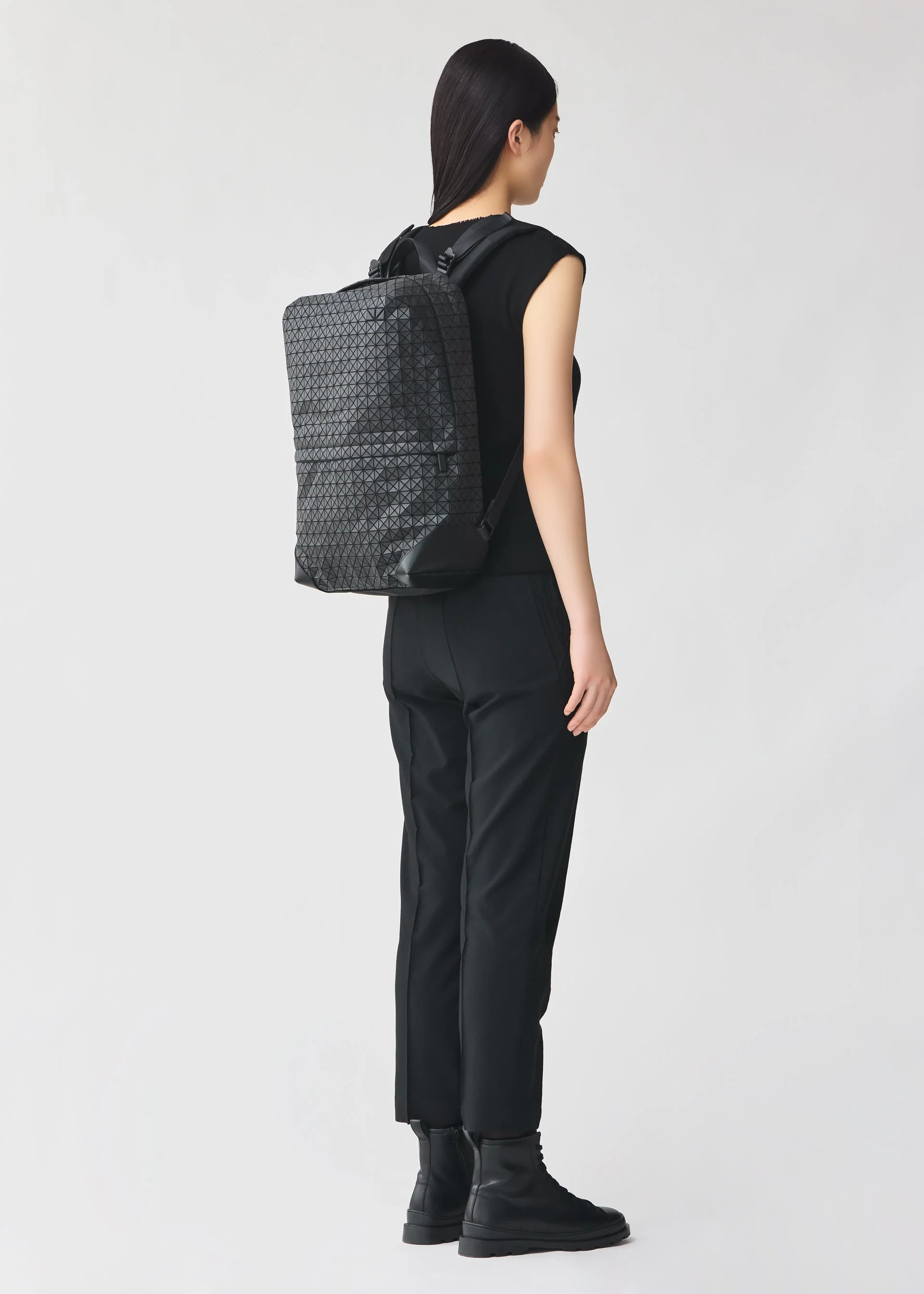 LINER - Image 6
