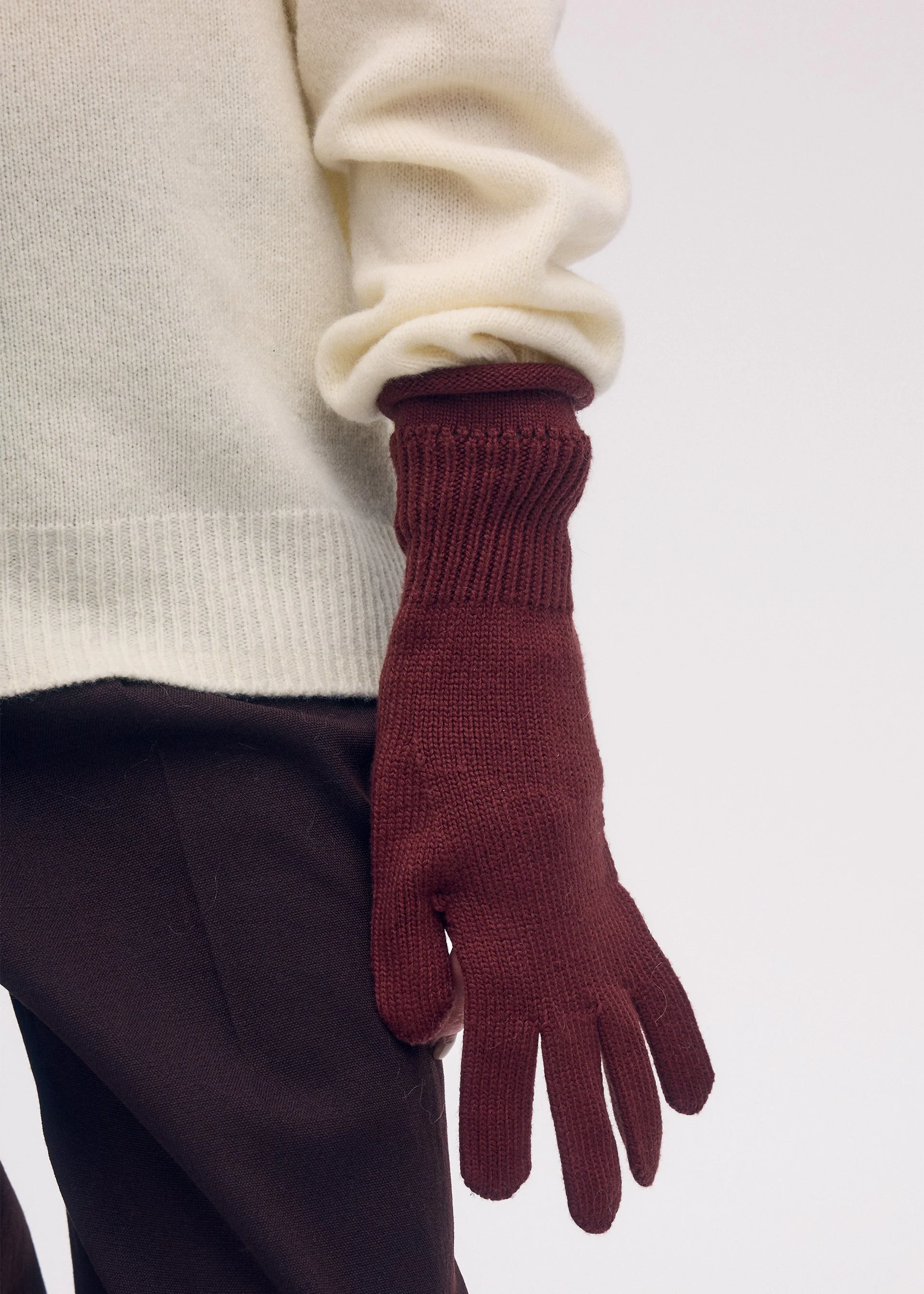 BREEZE KNIT GLOVES - Image 8