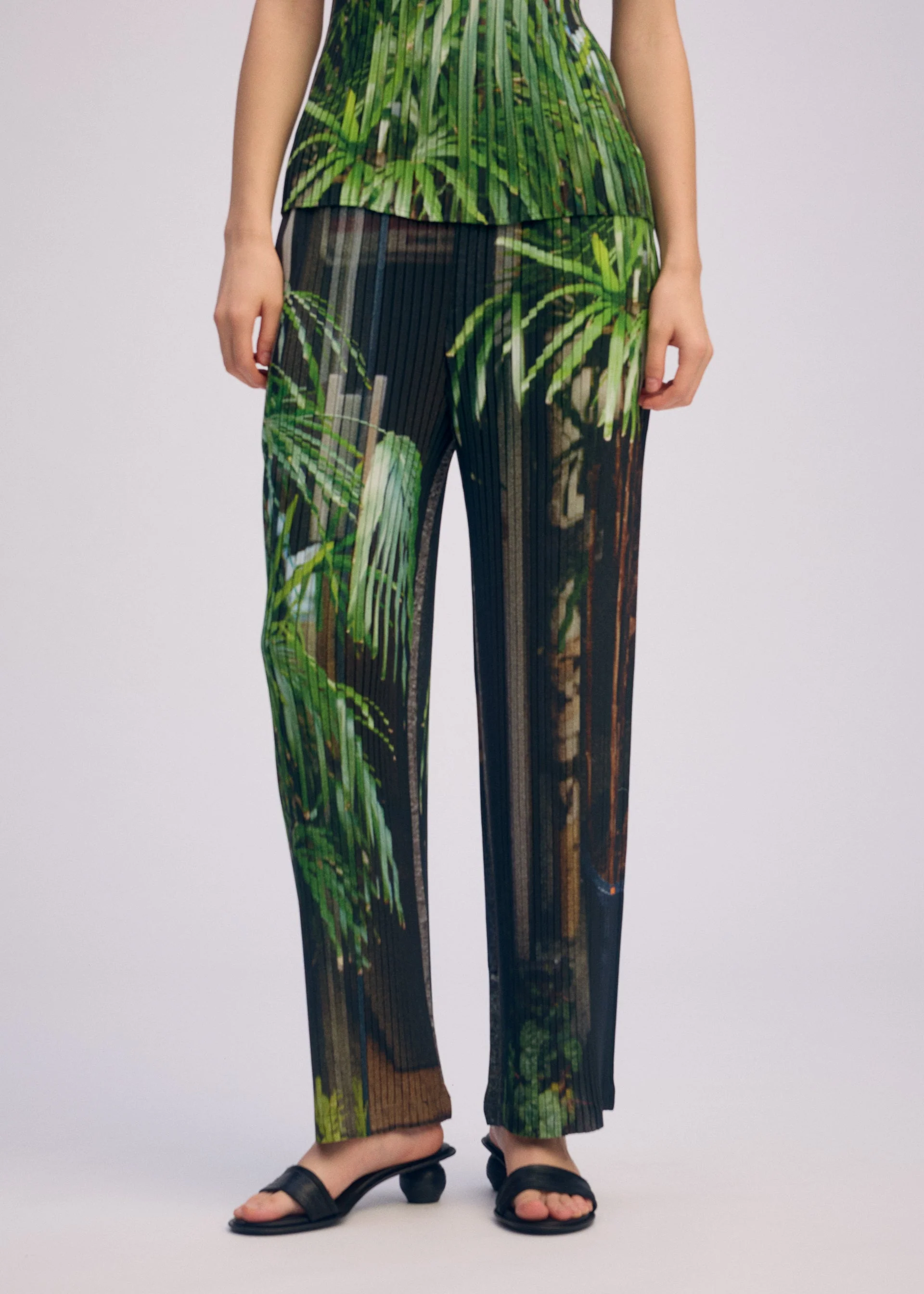 URBAN JUNGLE PLEATS - Image 8