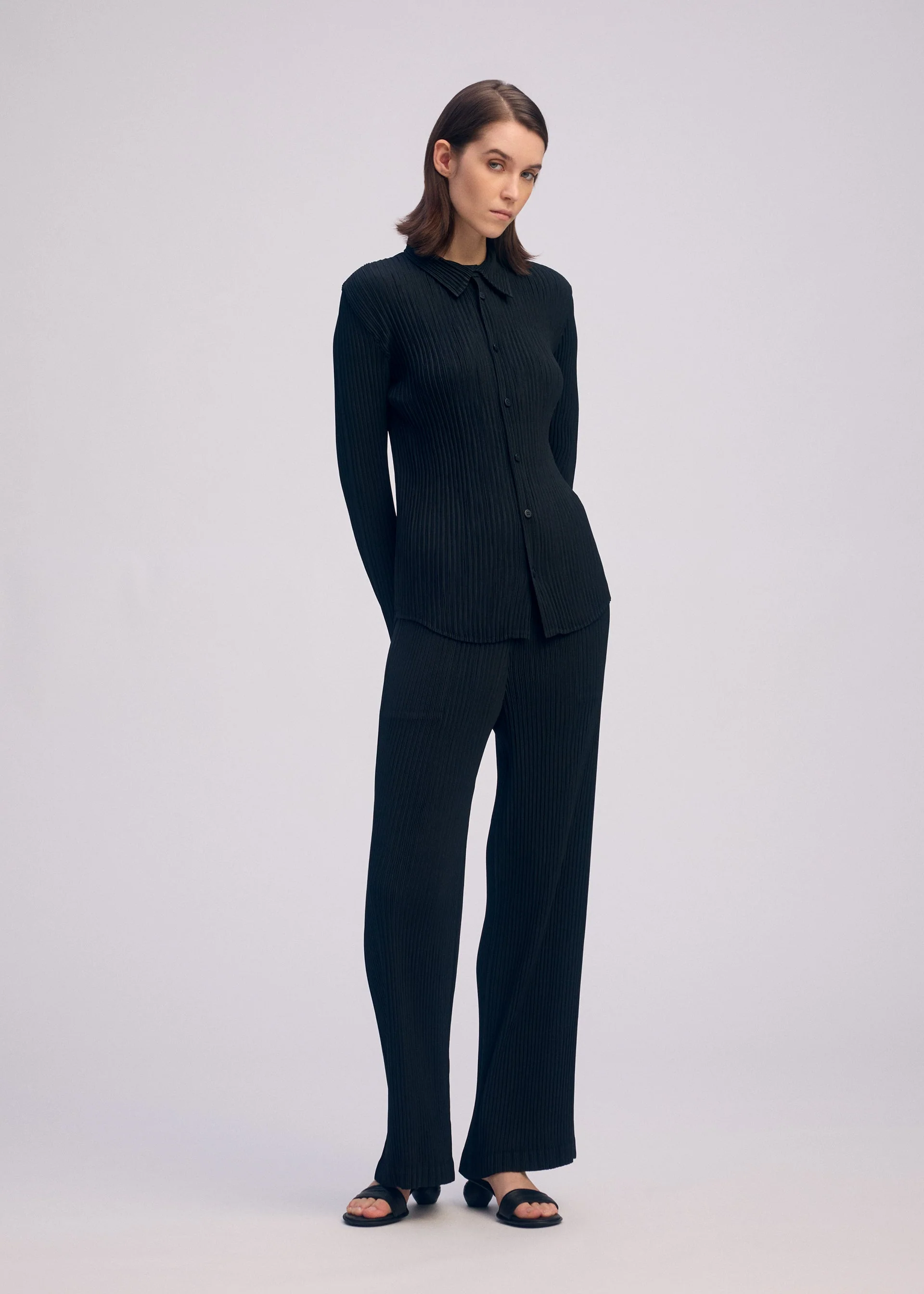HATCHING PLEATS - Image 6