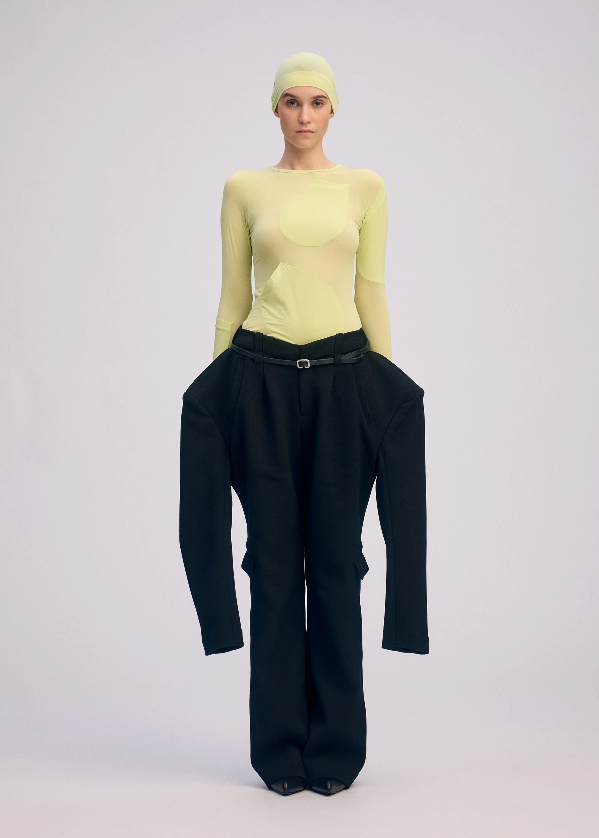 A SHOPPER'S BODY - Image 4