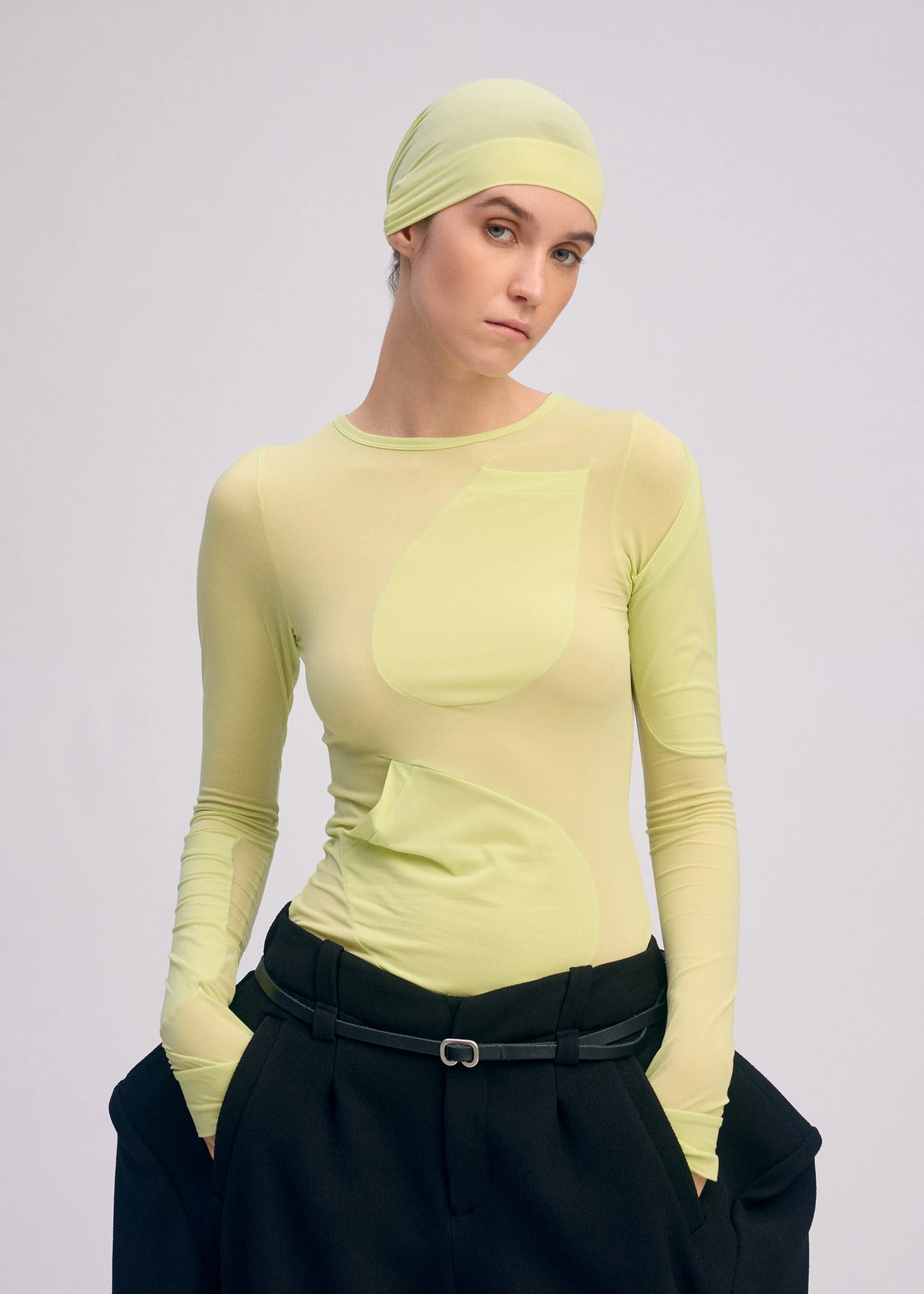 A SHOPPER'S BODY - Image 6