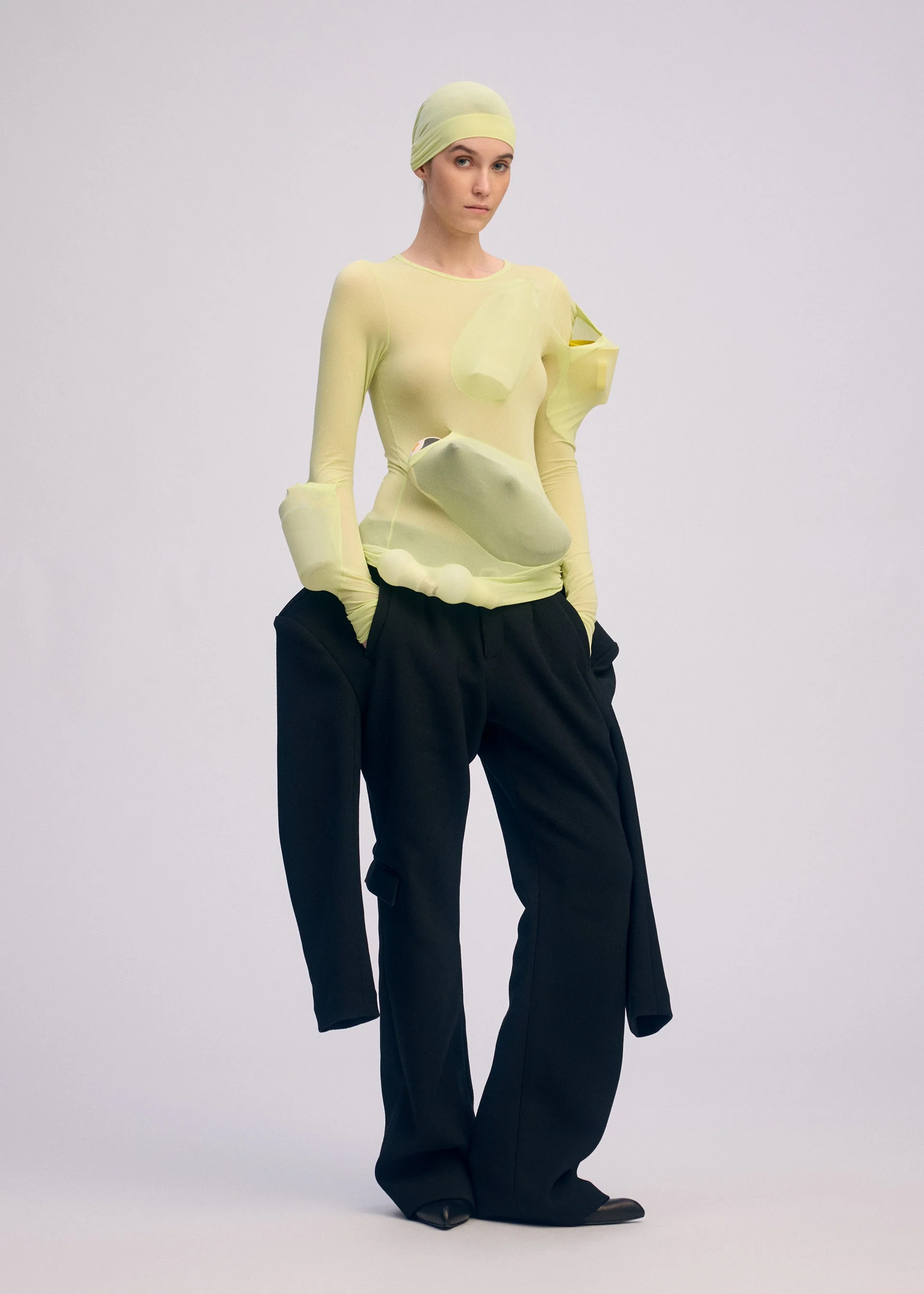 A SHOPPER'S BODY - Image 7