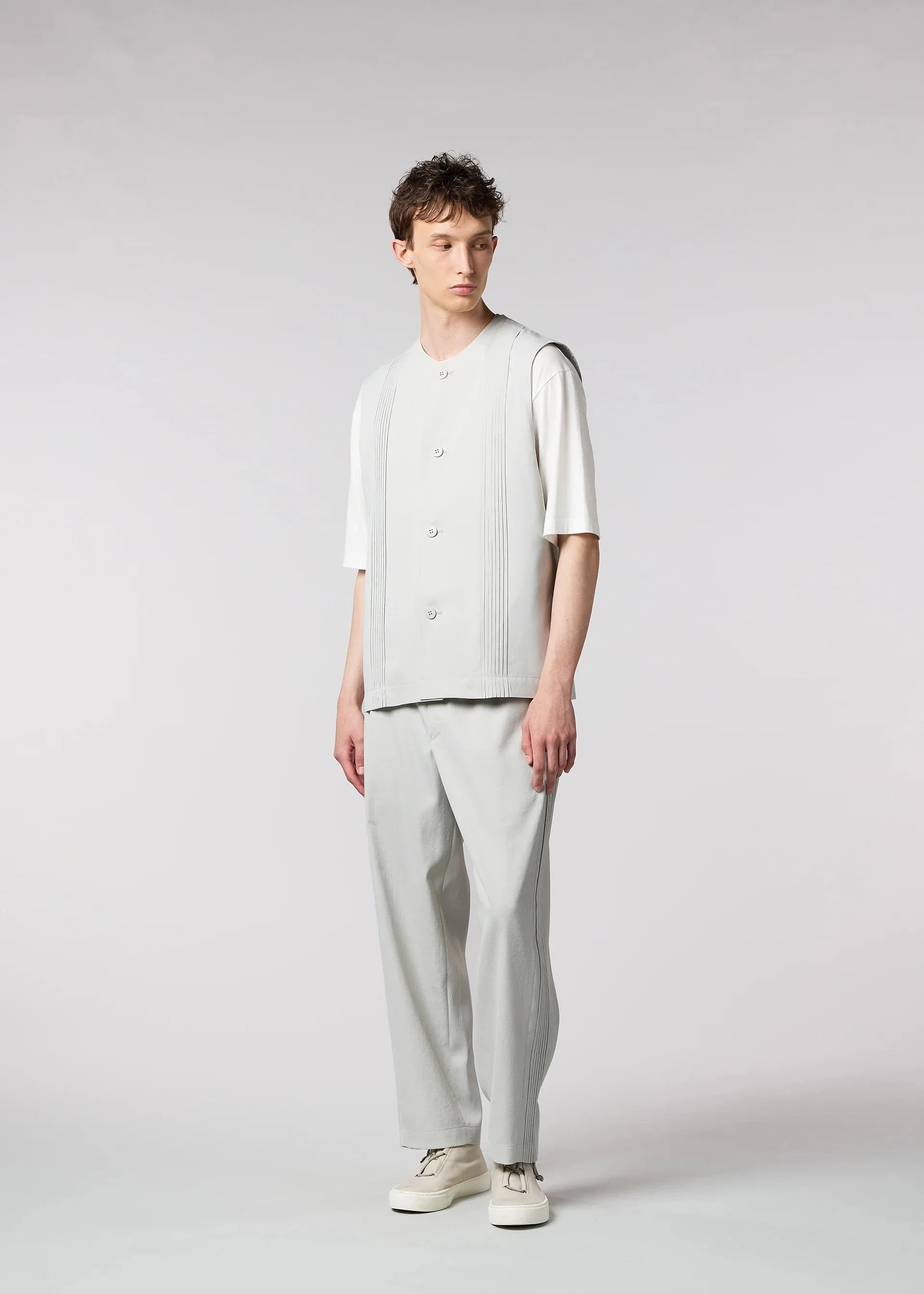 AIR PLEATS - Image 9