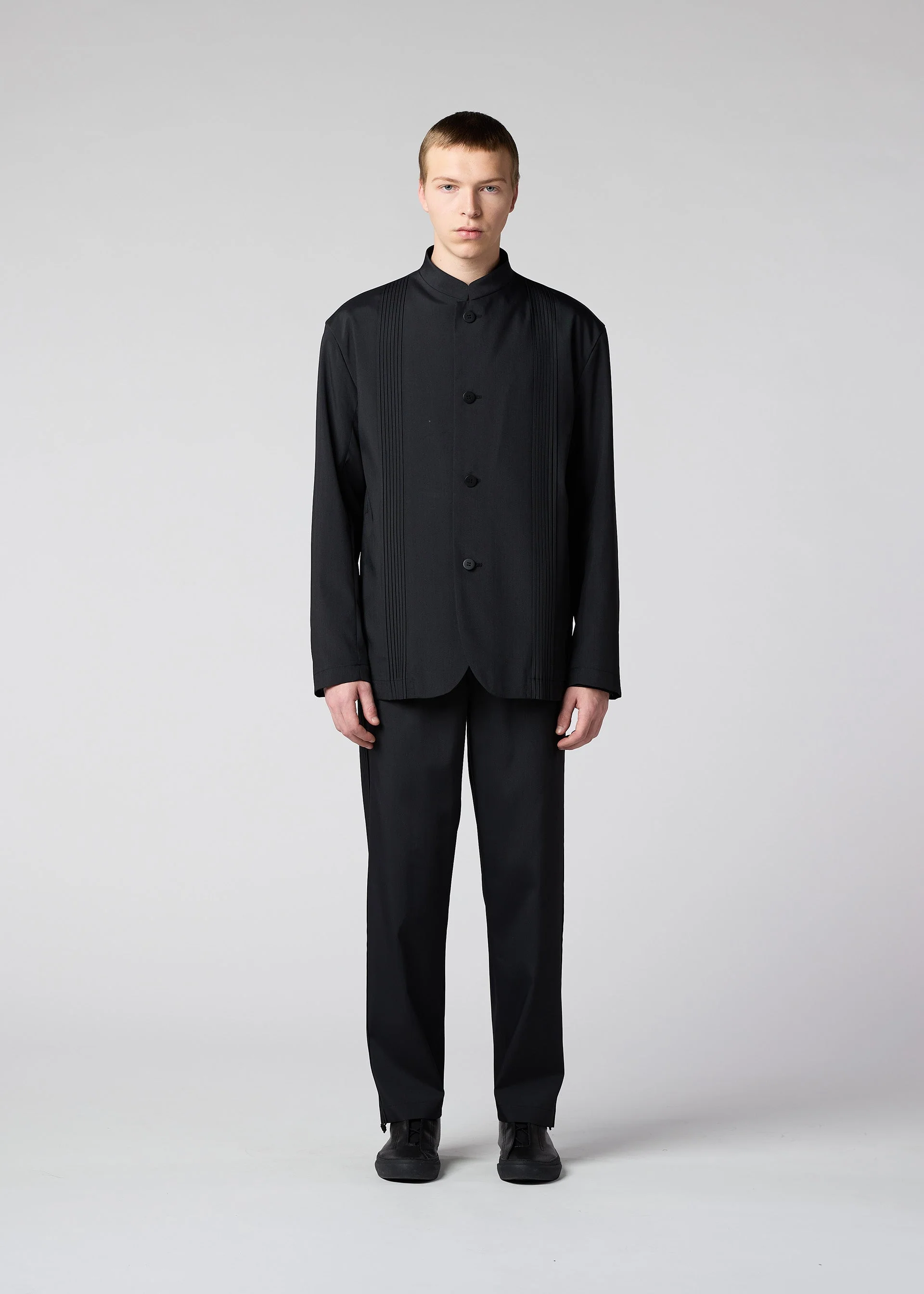AIR PLEATS - Image 4