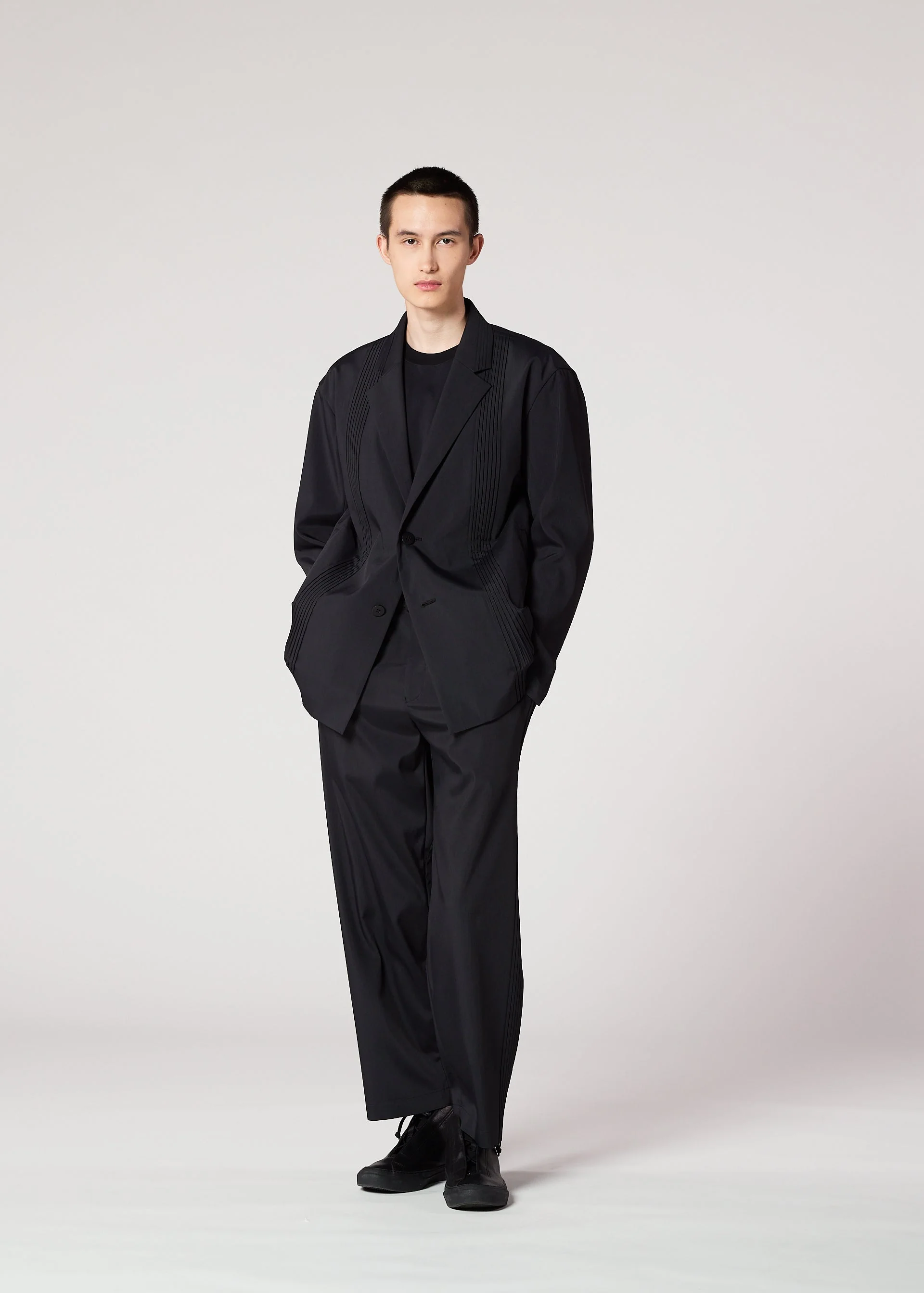 AIR PLEATS BLACK - Image 5