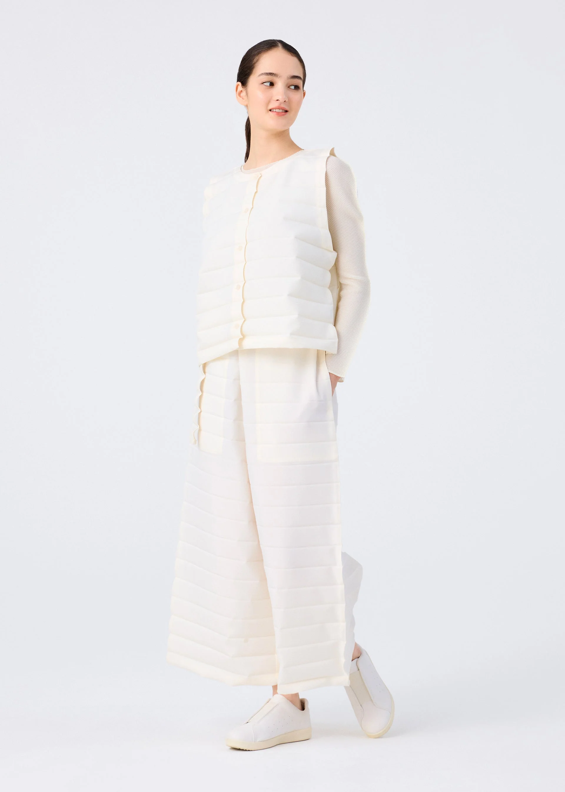 RIPPLE PLEATS - Image 7