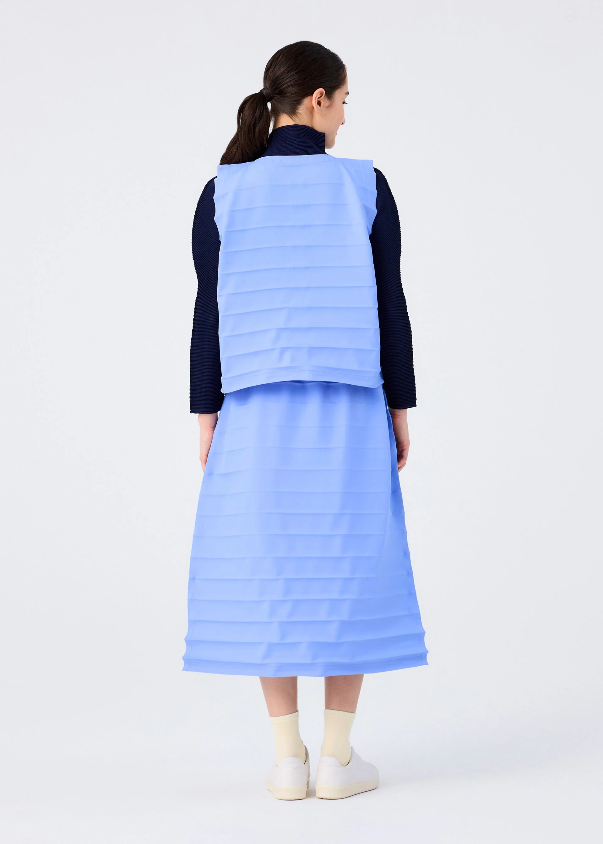 RIPPLE PLEATS - Image 7