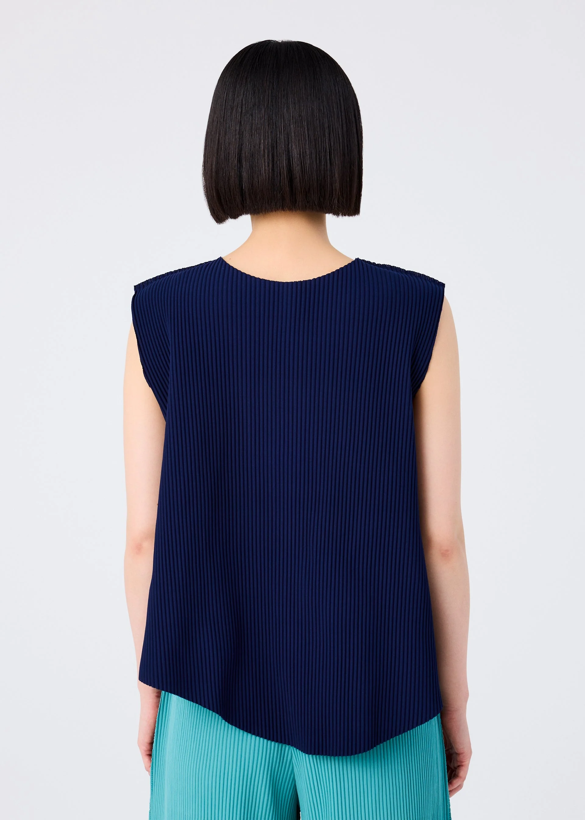 AURORA PLEATS - Image 7
