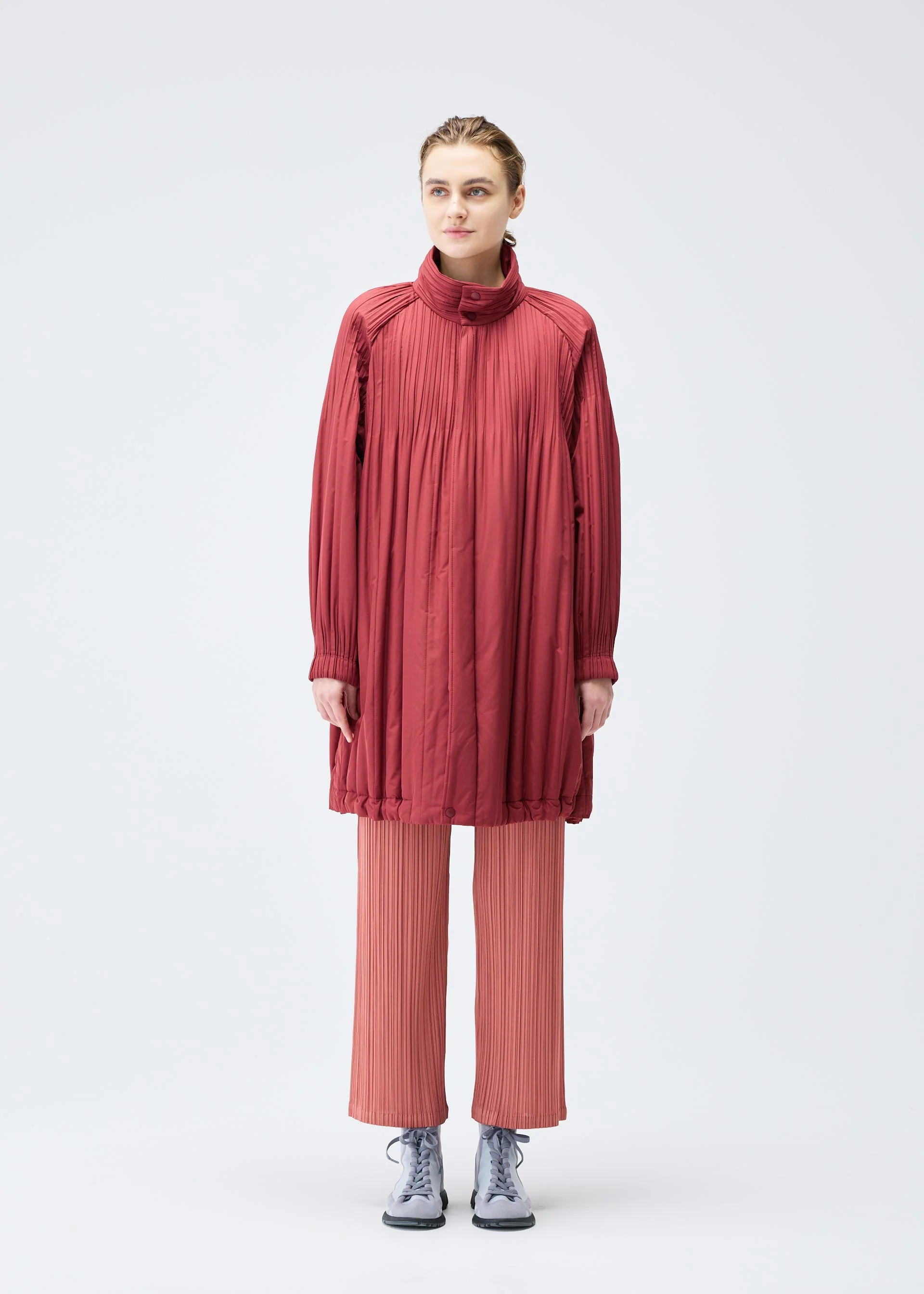 PADDED PLEATS COAT - Image 3