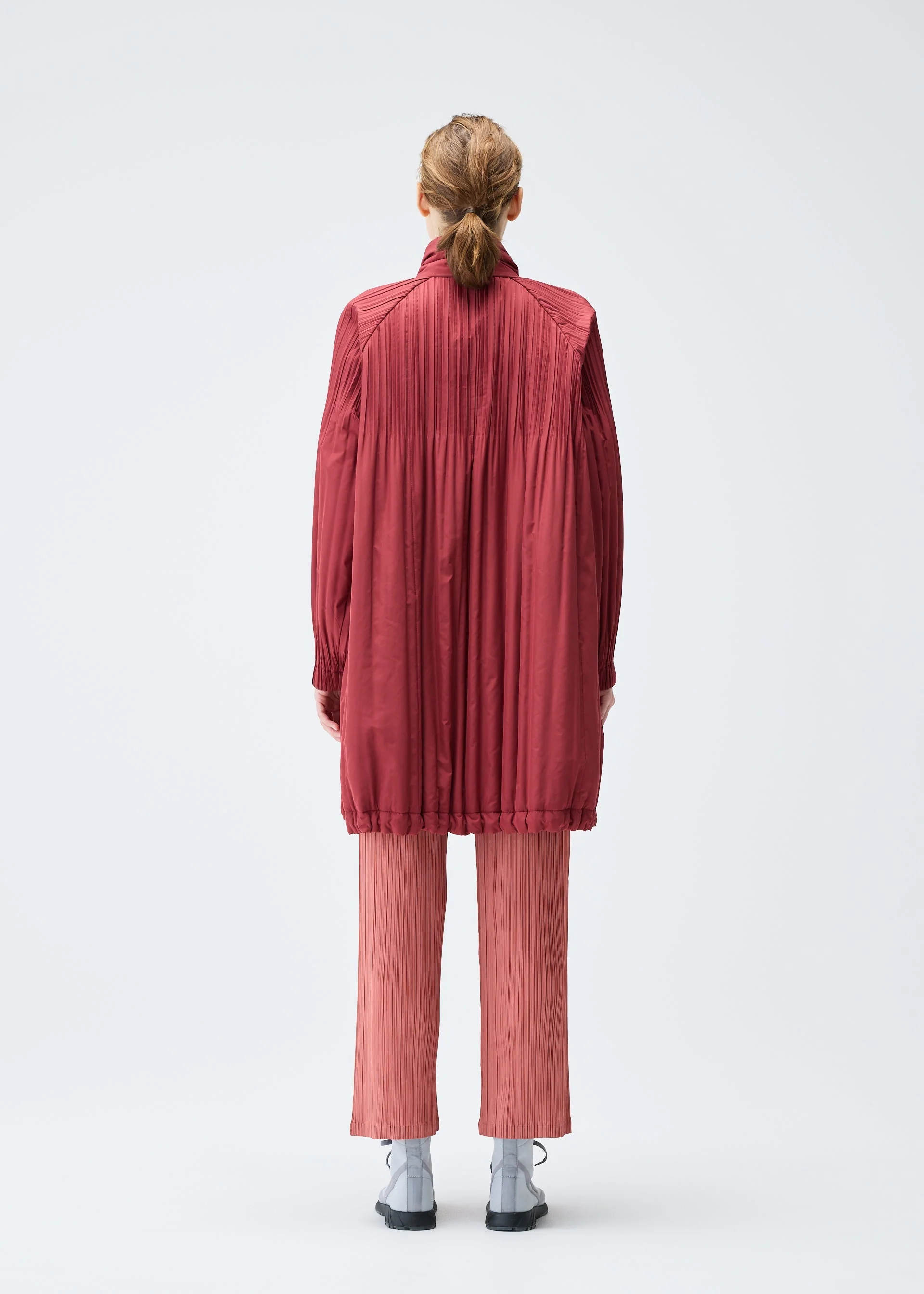 PADDED PLEATS COAT - Image 5