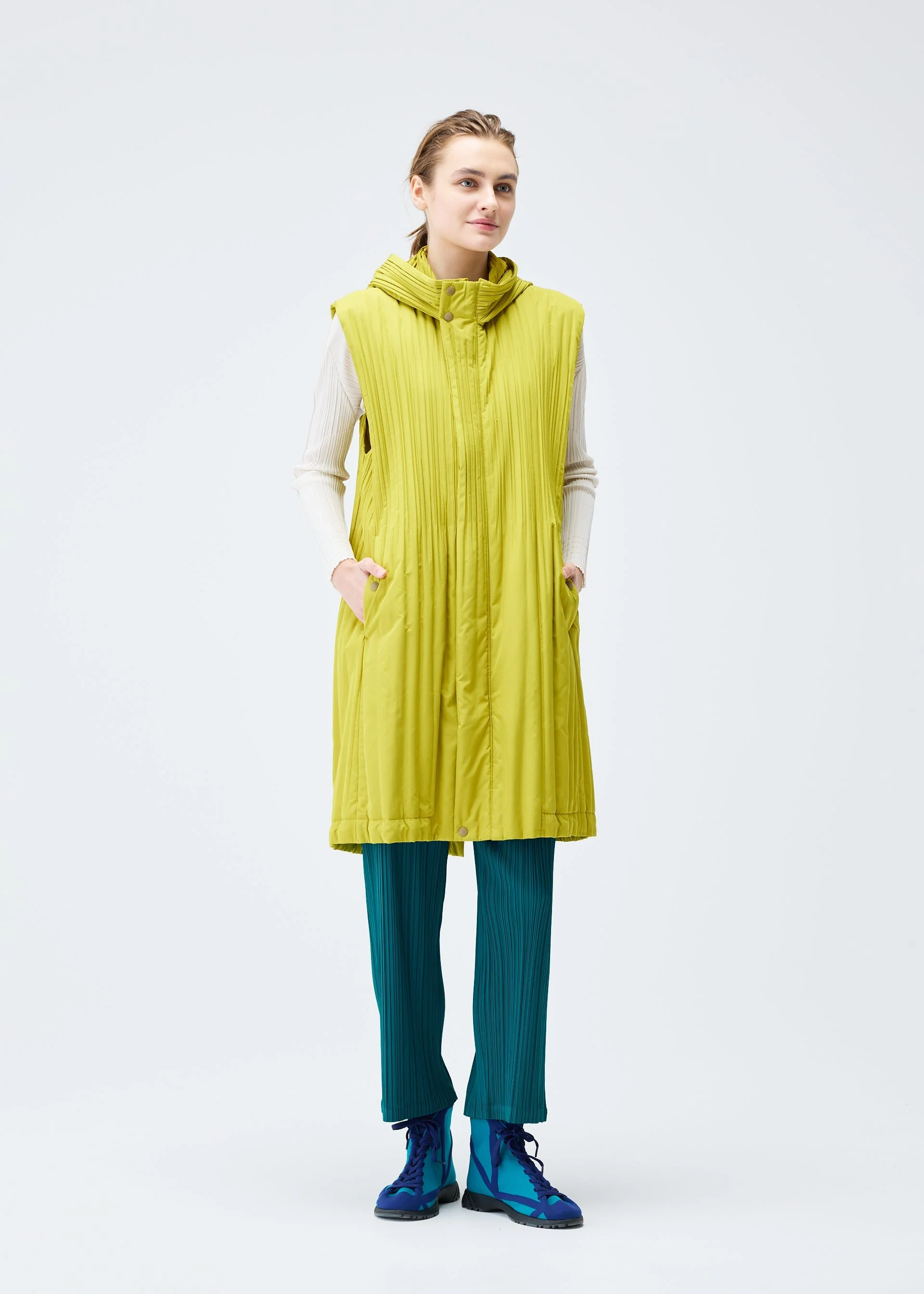 PADDED PLEATS COAT - Image 5